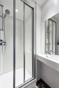 hotelF1 Lyon Gerland Vénissieux - Baño