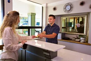 456 Embarcadero Inn & Suites - Conciergerie