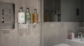 The Bells - Luxury Serviced Apartments - Bathroom