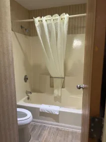 Quality Inn Wilkes-Barre near Arena - Salle de bain
