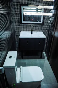Kashvalley Hotel and Suites - Bathroom