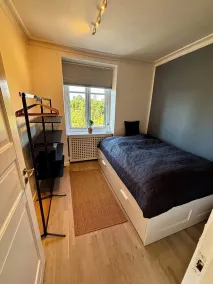 Beautiful and bright apartment in central location - Værelse