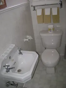 Lakelawn B&B and Motel - Baño