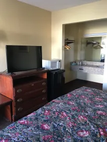 Travel Inn Lebanon Nashville Near I-40 - Chambre