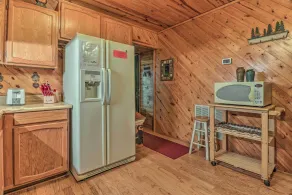 Deck & Private Hot Tub! Maggie Valley Mtn Cabin - Interiør