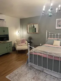 Adelines Bed and Breakfast  - Zimmer