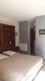 Le Blacas - Værelse