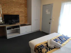 Coachman Motel and Holiday Units - Room