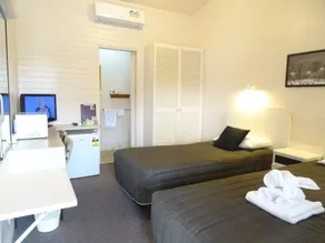 Memphis Motor Inn- UNDER NEW MANAGEMENT - Room