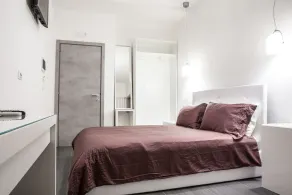 Pomodoro Bed - Room