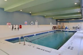 Holiday Inn Express & Suites Farmington Hills - Detroit by IHG - Piscine