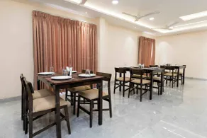HOTEL SHIVA NILAY INN - Restaurant