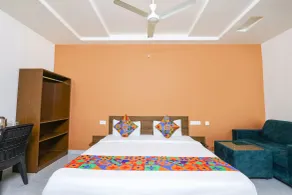 FabHotel Golden Hitech - Nr Hitech City - Room