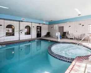 Sleep Inn & Suites Shamrock - Pool