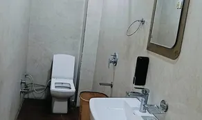 Fabhotel Nitya Executive - Bathroom