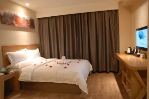 Insail Hotel-Guangzhou University of Chinese Medicine Metro - Room