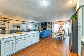Steps to Shore: Group Getaway on Kentucky Lake! - Interiör