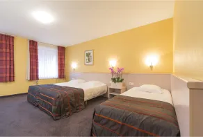 Hotel Leo Station et Annexes - Room