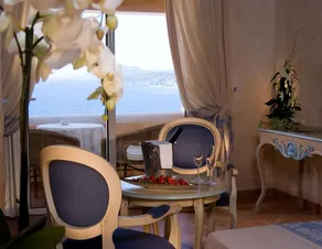 COLONNA RESORT, a Colonna Luxury Beach Hotel, Porto Cervo - Vue de la chambre