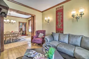 Historic Apartment - Half Mi to Lake Champlain! - Interni