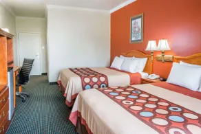 Super 8 by Wyndham Brookshire TX - Zimmer