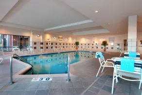 Courtyard by Marriott Madison East - Pool