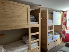 UpTown Backpackers - Habitación