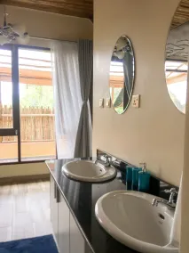 Tiret Riverside Resort and Retreat - Camera