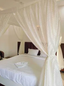 Hotel Nainas Palace - Room