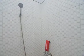 RedDoorz Plus near Alun Alun Kuningan - Badeværelse