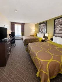 Super 8 by Wyndham Madison South - Room