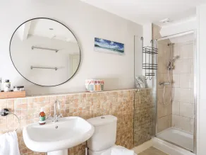Osborne House - Bathroom