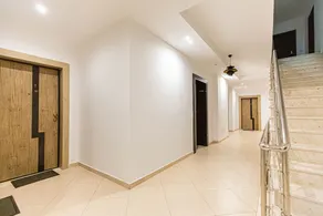 Jordan`s Hotel - Interior entrance