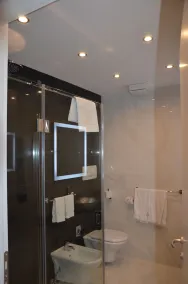 Hotel Victoria - Bathroom