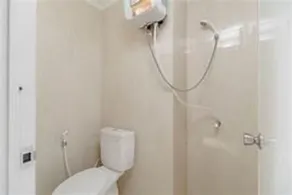 OYO Life 93374 Andira Inn - Baño