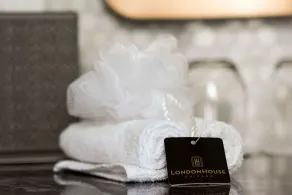 LondonHouse Chicago, Curio Collection by Hilton - Bathroom