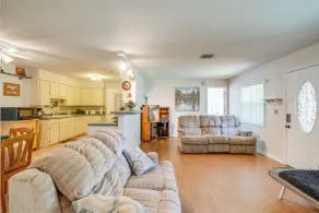Welcoming Bartow Home Near Family Attractions! - Interior