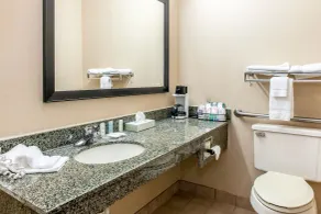 Quality Inn Defiance - Bad