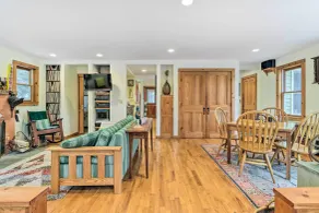 Cozy Monterey Home w/ Porch: Walk to Lake Garfield - Innvendig