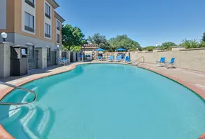Holiday Inn Express & Suites Dallas - Duncanville by IHG - Piscine