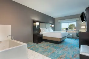 Holiday Inn Express & Suites Norwood by IHG - Chambre