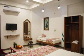 PETAL OF MEWAR - A Luxury Boutique Hotel - Zimmer