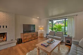 Stylish Olympia Home w/ Private Boat Dock! - Interiör