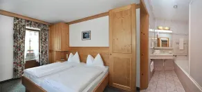 Kaiserhotel Neuwirt - Værelse