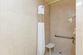 America's Best Value Inn & Suites Bakersfield Central - Zimmer