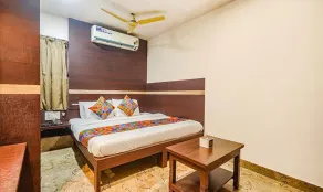 FabHotel Shravan - Nr Eternity Mall - Chambre