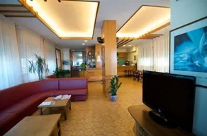 Hotel Velus - Lobby