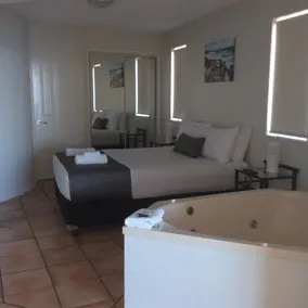 La Promenade Absolute Waterfront Apartments - Chambre