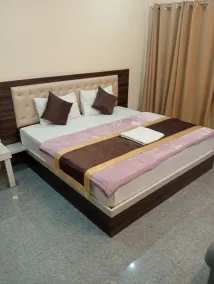 Hotel Moon Light Bhimtal - Room