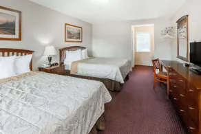 Howard Johnson by Wyndham Traverse City - Chambre
